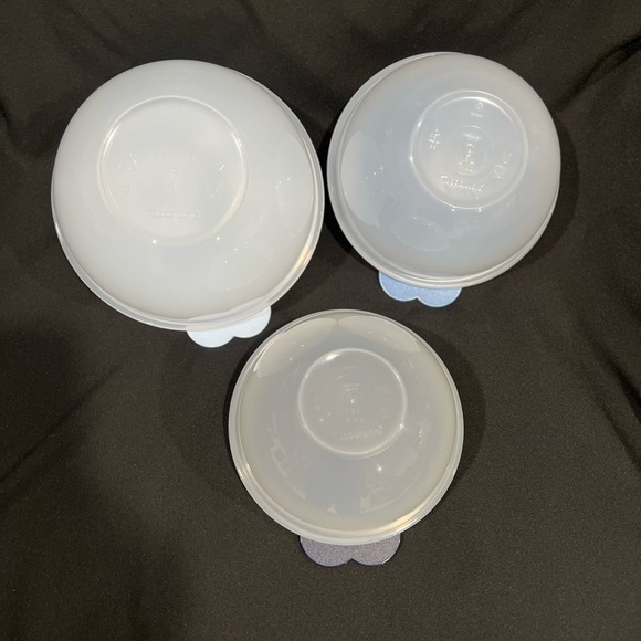 NEW in Package Tupperware 3 piece Wonderlier Bowl Set - Navy and Light Blue - Picture 7 of 7